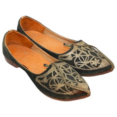 Antique Moorish Mughal style Curled Toe Black Leather Shoes from Tony Duquette Estate