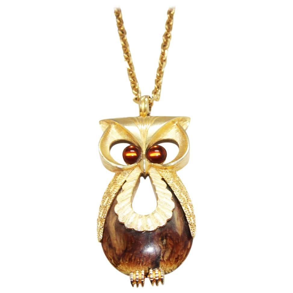 Great owl necklace of the 70s For Sale