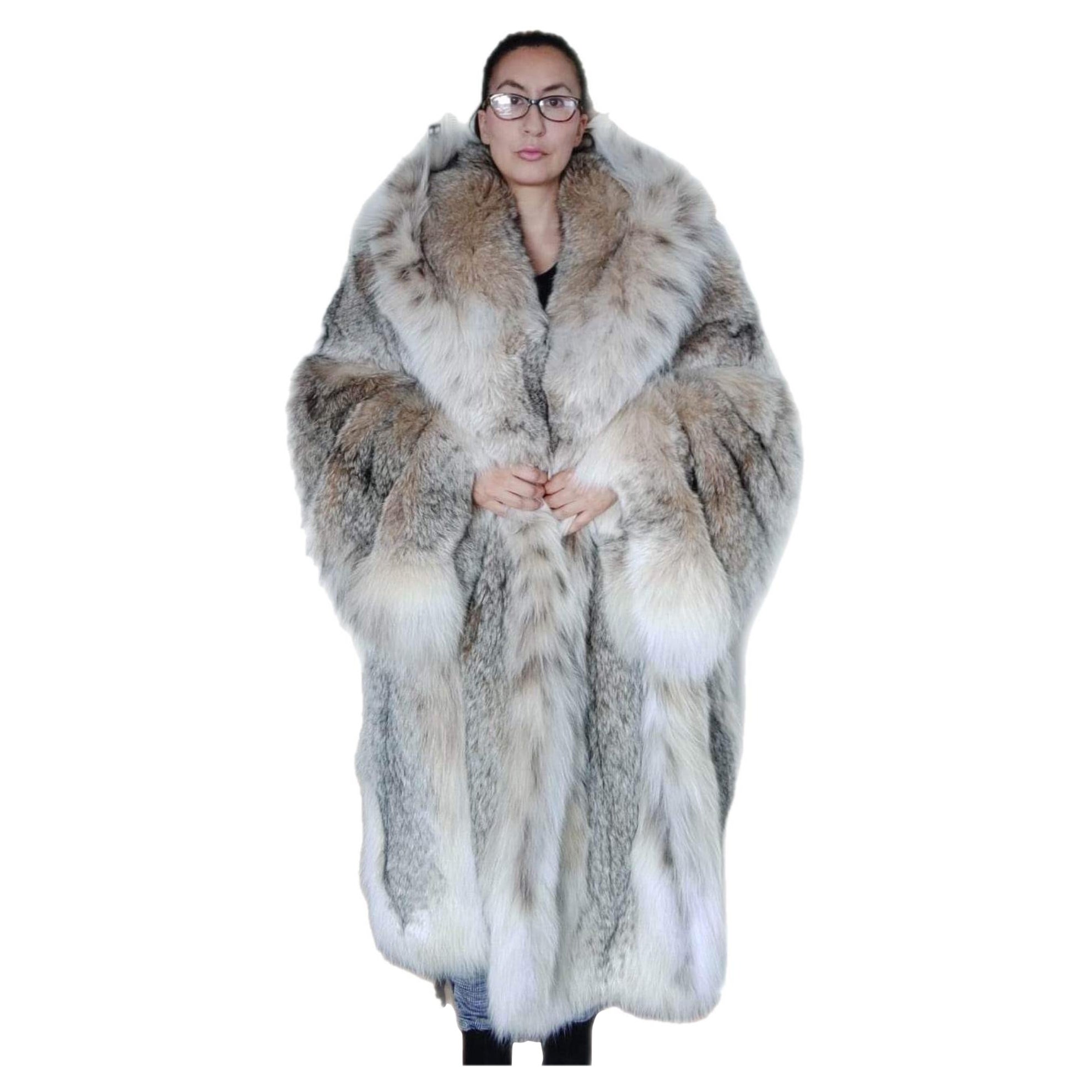 Brand new lightweight Canadian lynx fur coat with detachable hood size 24 XXL For Sale