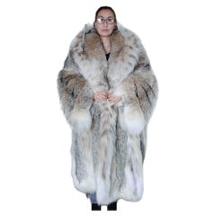 Brand new lightweight Canadian lynx fur coat with detachable hood size 24 XXL