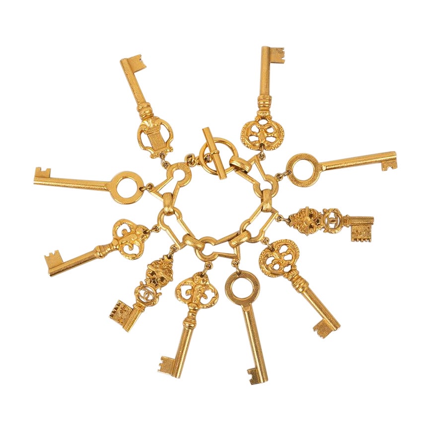 Iconic Chanel Bracelet "Keys" in Gold-Plated Metal, 1993 For Sale