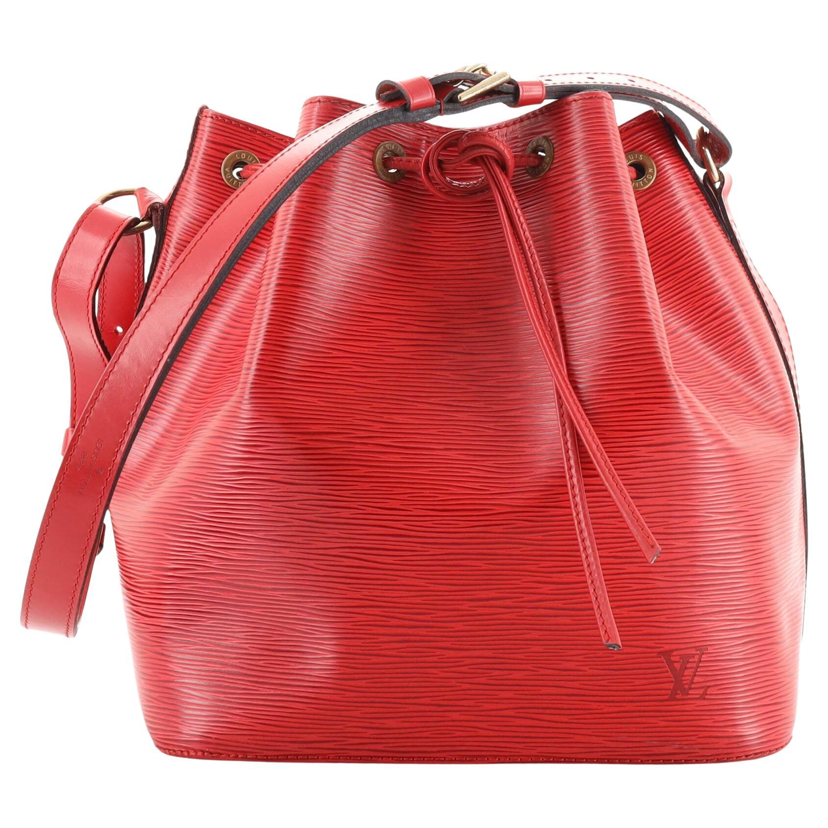 Gorgeous Louis Vuitton Petit Noe shoulder bag in red and black epi leather,  GHW For Sale at 1stDibs