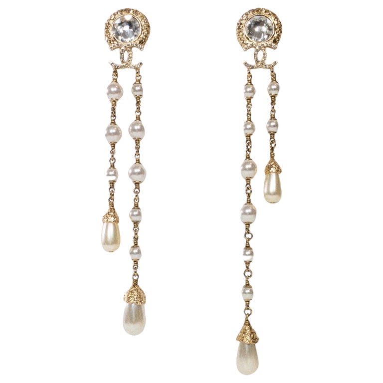 Chanel Pearl Drop Asymetrical Chandelier Earrings For Sale at 1stDibs