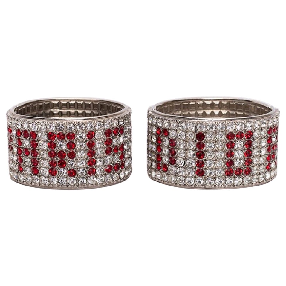 Dior Paire de bracelets en strass en vente