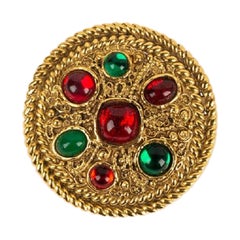 Vintage Chanel Brooch in Gilded Metal and Colored Glass Paste