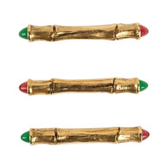 Chanel Set of 3 Brooches in Gold Metal, Red and Green Glass Paste