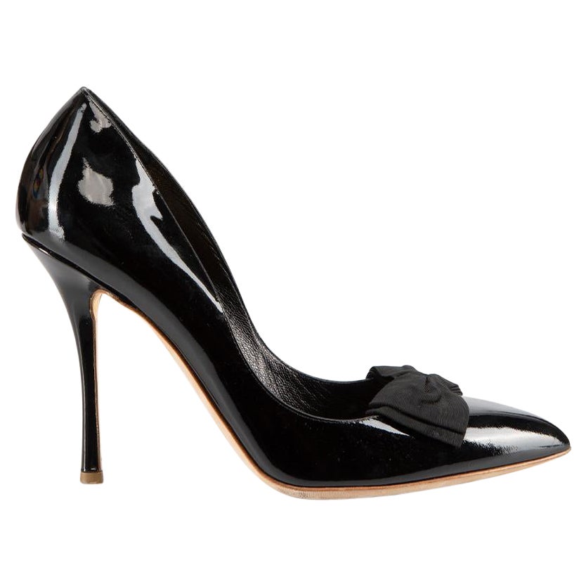 Black Patent Leather Bow Pointed Toe Pumps Size IT 38.5 For Sale at 1stDibs
