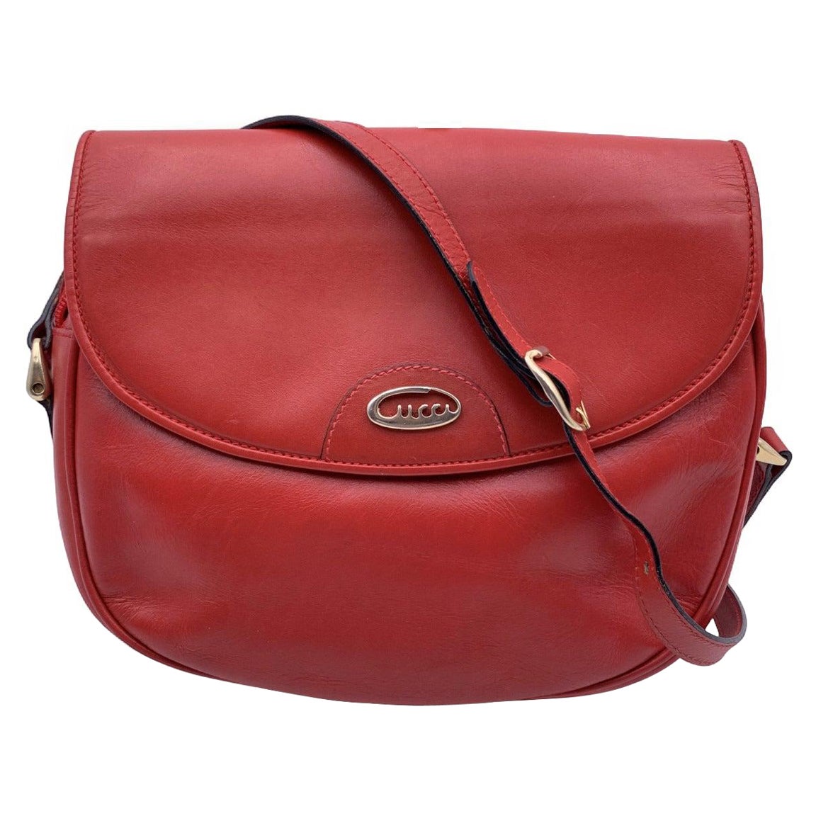 Gucci Vintage Red Leather Flap Crossbody Messenger Bag For Sale