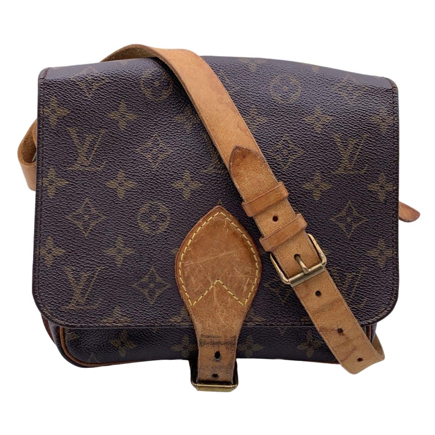Louis Vuitton Vintage Canvas Saumur 40 Messenger Shoulder Bag For Sale at  1stDibs