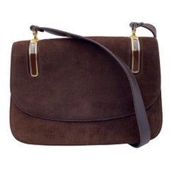 Gucci Vintage Brown Suede Flap Umhängetasche mit Emaille
