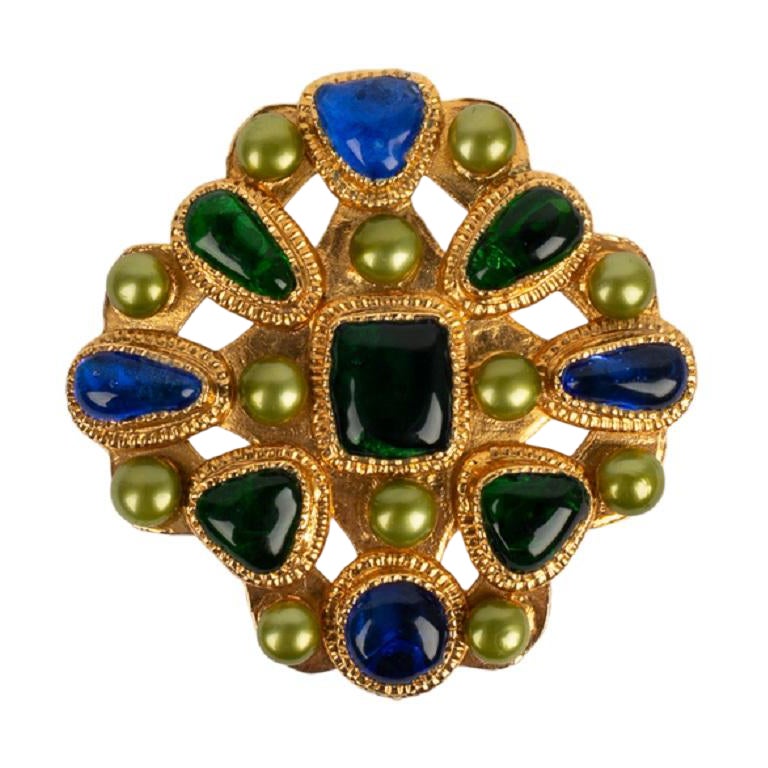 Chanel Brooch Gilded Metal and Glass Paste, Fall 1991 For Sale