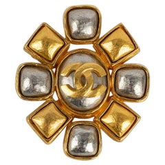 Chanel Brooch in Gilded Metal
