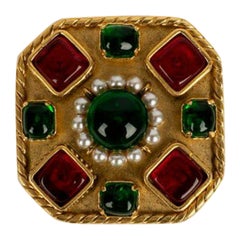 Vintage Chanel Brooch in Gilded Metal and Glass Paste