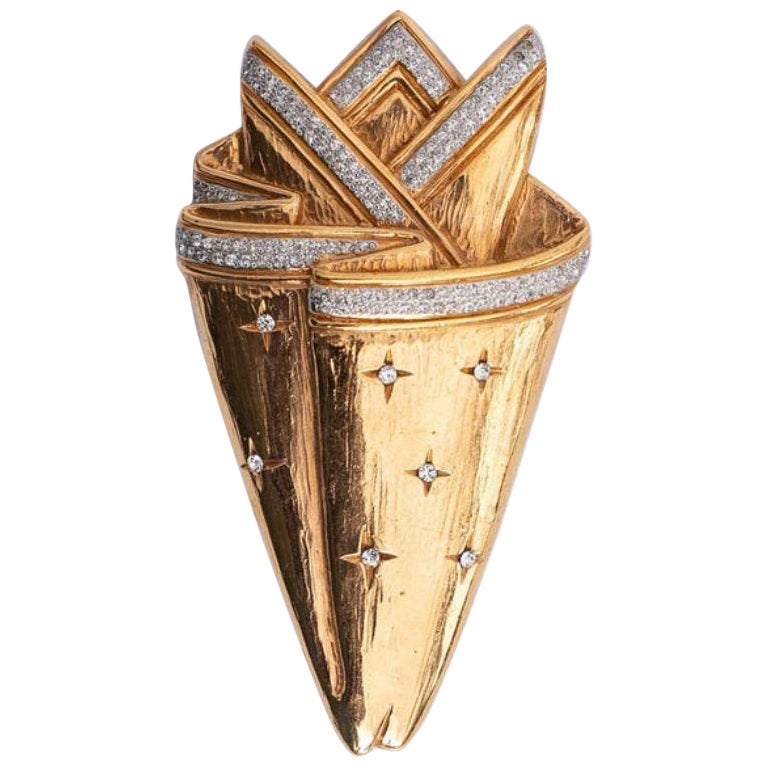 Valentino Brooch in Gilded Metal and Rhinestones For Sale