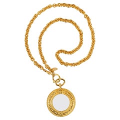 Vintage Chanel Magnifying Glass Necklace in Gold Plated Metal