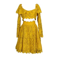 Robe haute couture Rochas et boléro en organza et guipure jaune