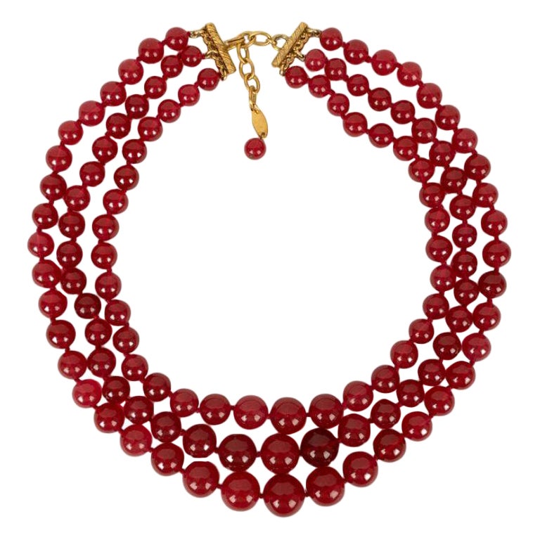Chanel Necklace in Three Rows of Red Glass Beads