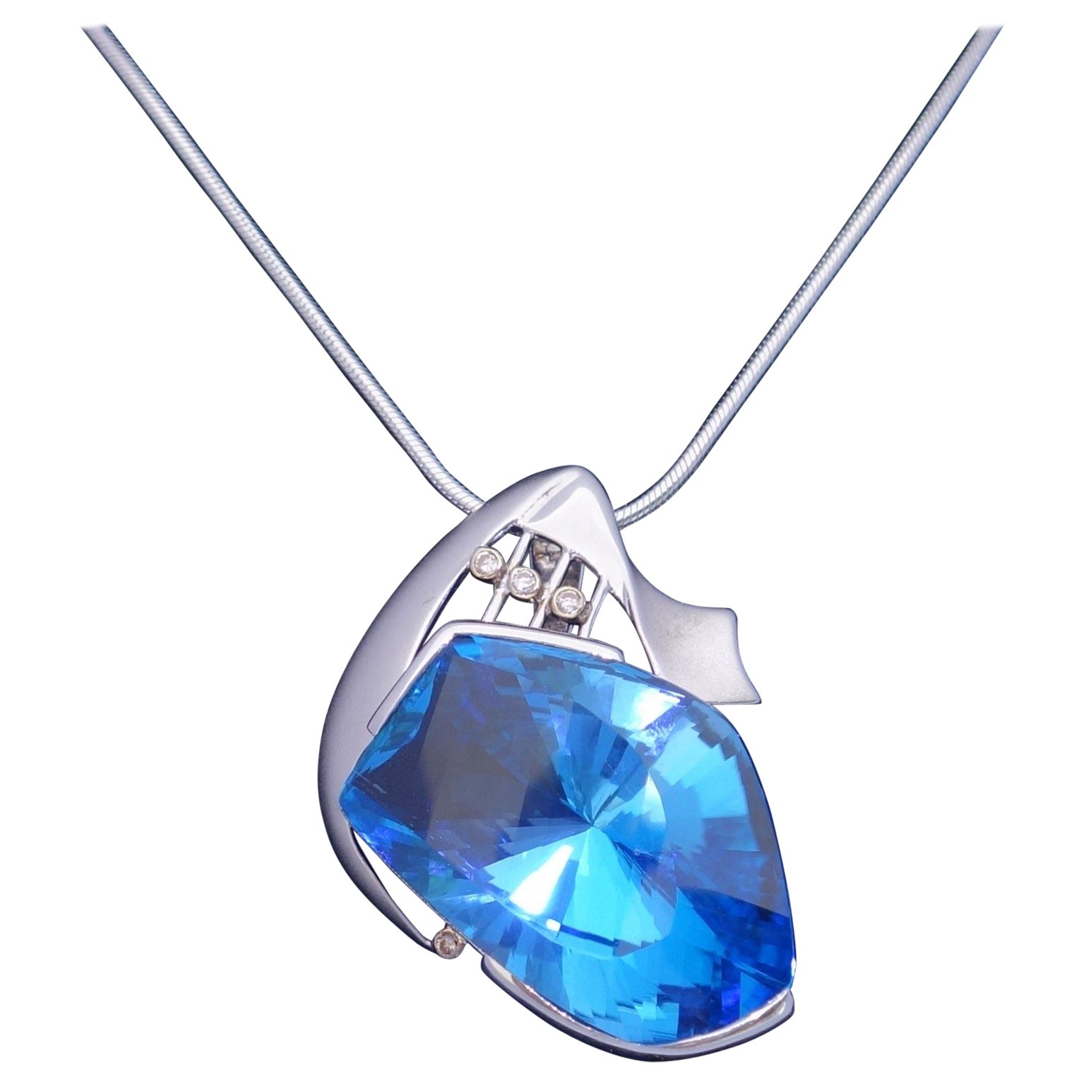 Elektrischer Blautopas und Diamant Gold- und Sterlingsilber-Anhänger Halskette