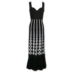Alaïa Langes Strickkleid in Schwarz und Weiß