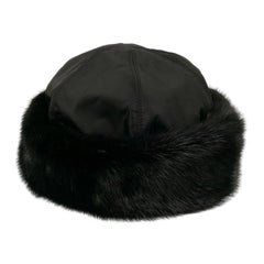 Prada - Chapeau en nylon et fourrure de vison noire