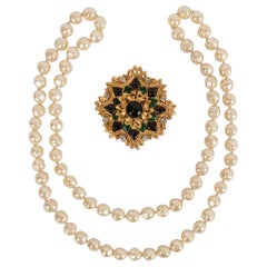 Vintage Chanel Pearl Necklace with Brooch in Gilded Metal