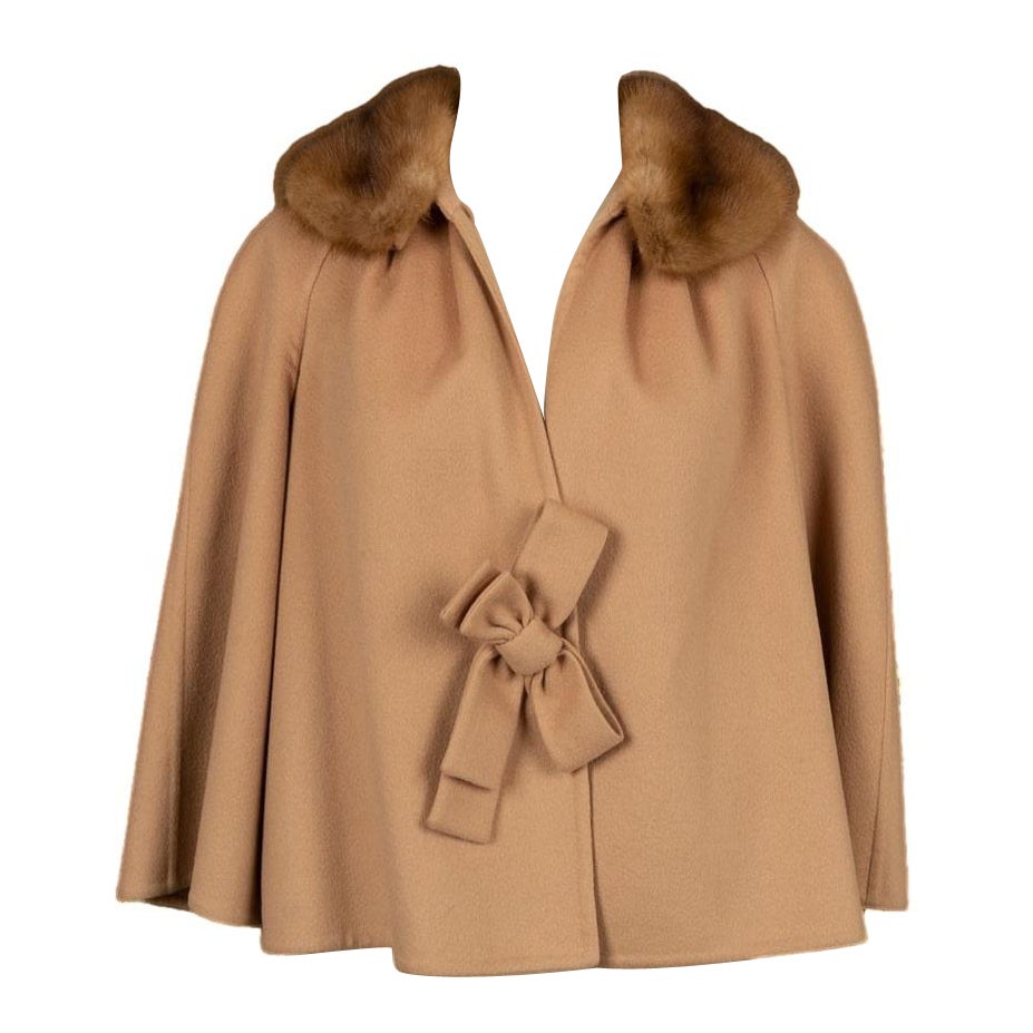 Christian Dior Coat in Beige Cashmere Size 36FR, 2009 For Sale