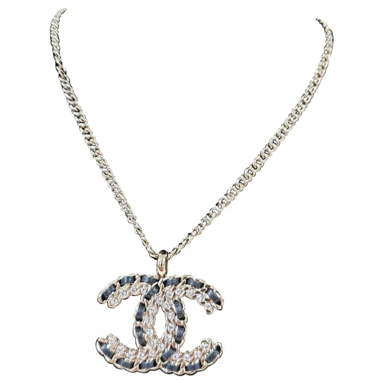 Chanel G22 CC Logo GOld Metal Pendant at 1stDibs chanel symbol
