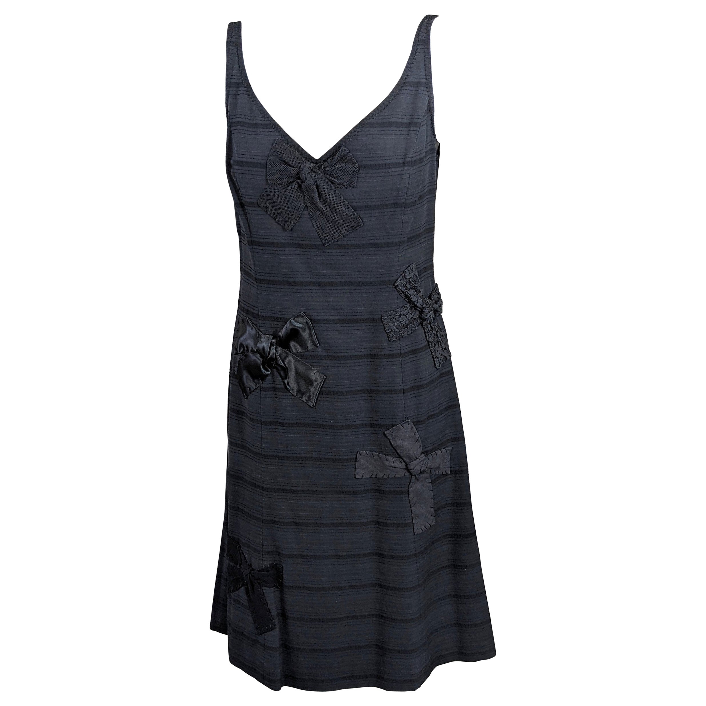 Moschino Kleid mit mehreren Schleifen-Motiv im Angebot