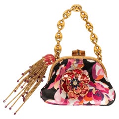 Mini-Ledertasche von Gucci aus Satin und goldenem Metall
