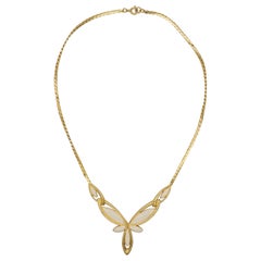 Trifari Vintage 1980s Cream White Enamel Clover Triangle Flower Pendant Necklace