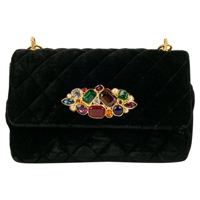 Velvet Chanel Bags - 59 For Sale on 1stDibs