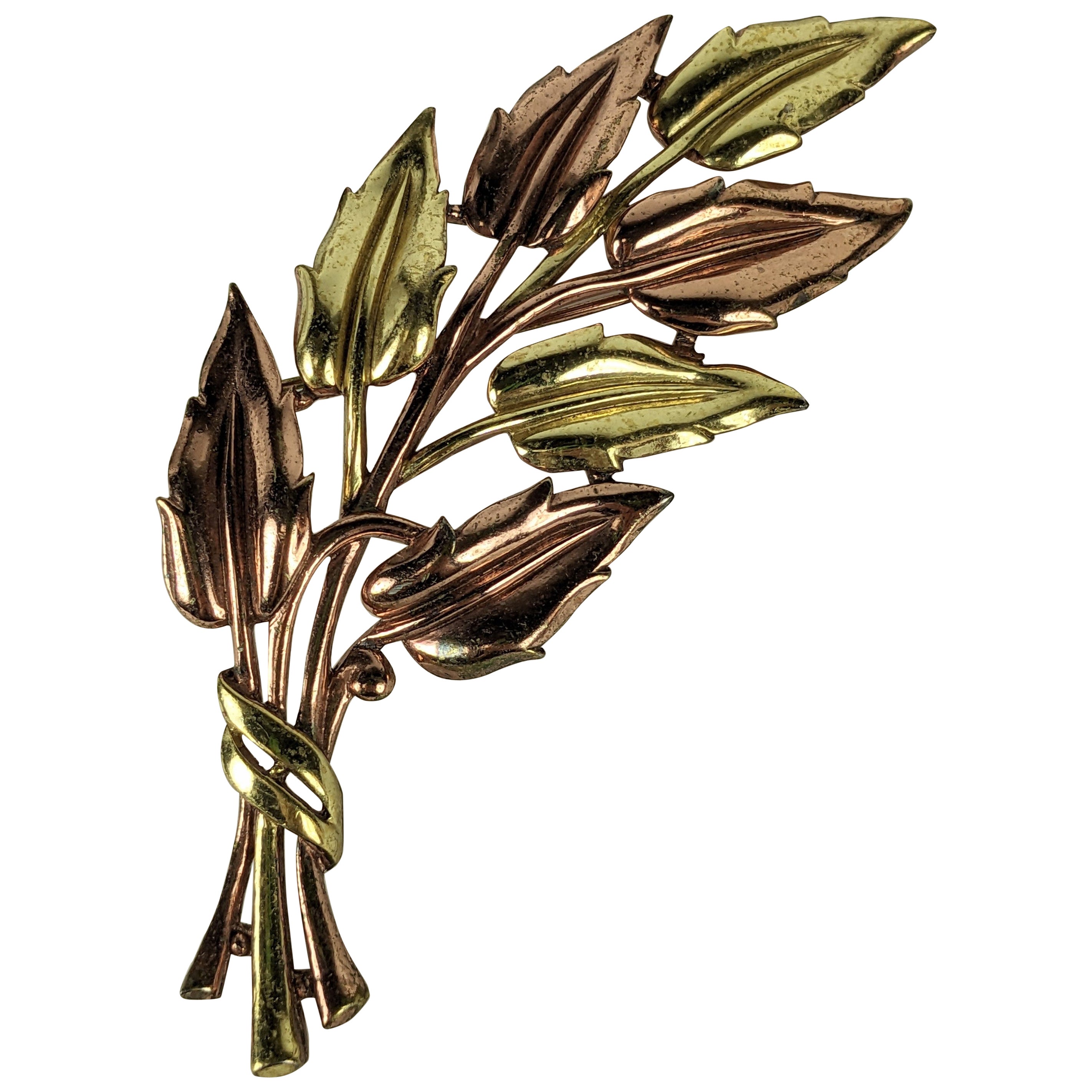 Trifari - Éclaboussures à feuilles rétro bicolores, Alfred Phillipe en vente