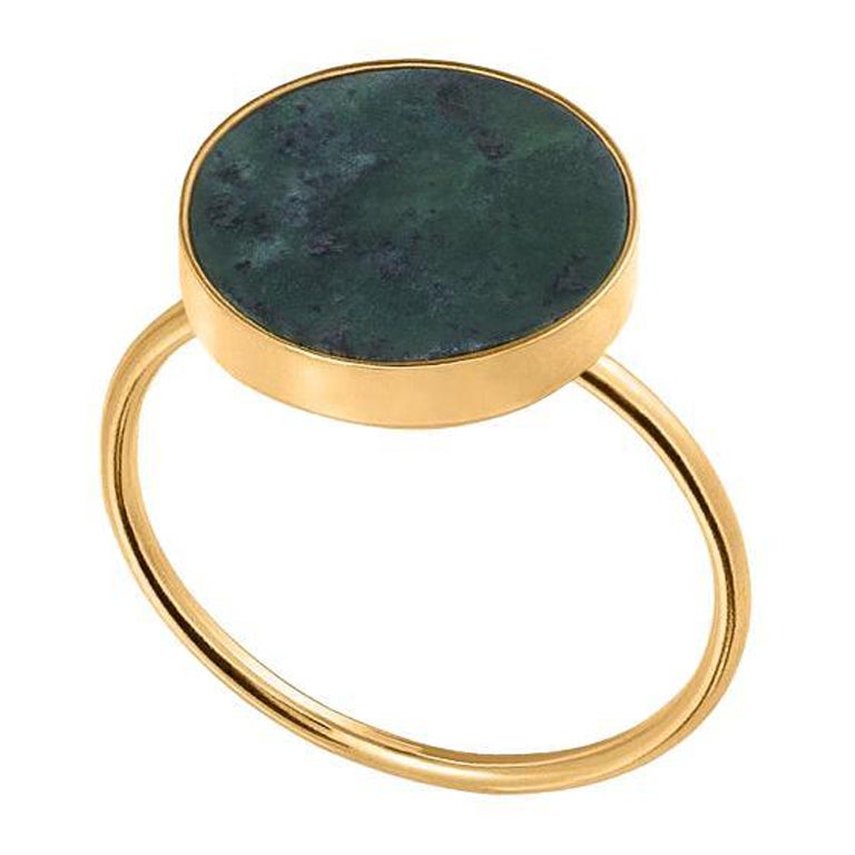 Ring with green nephrite jade gold size 6 For Sale