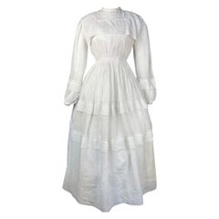 A pleated Muslin Cotton Crinoline Walking Day Dress - French Circa 1855