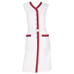 Harvey Berin Karen Stark - Robe blanche vintage des années 1960 avec bordure rouge et bleue et ceinture