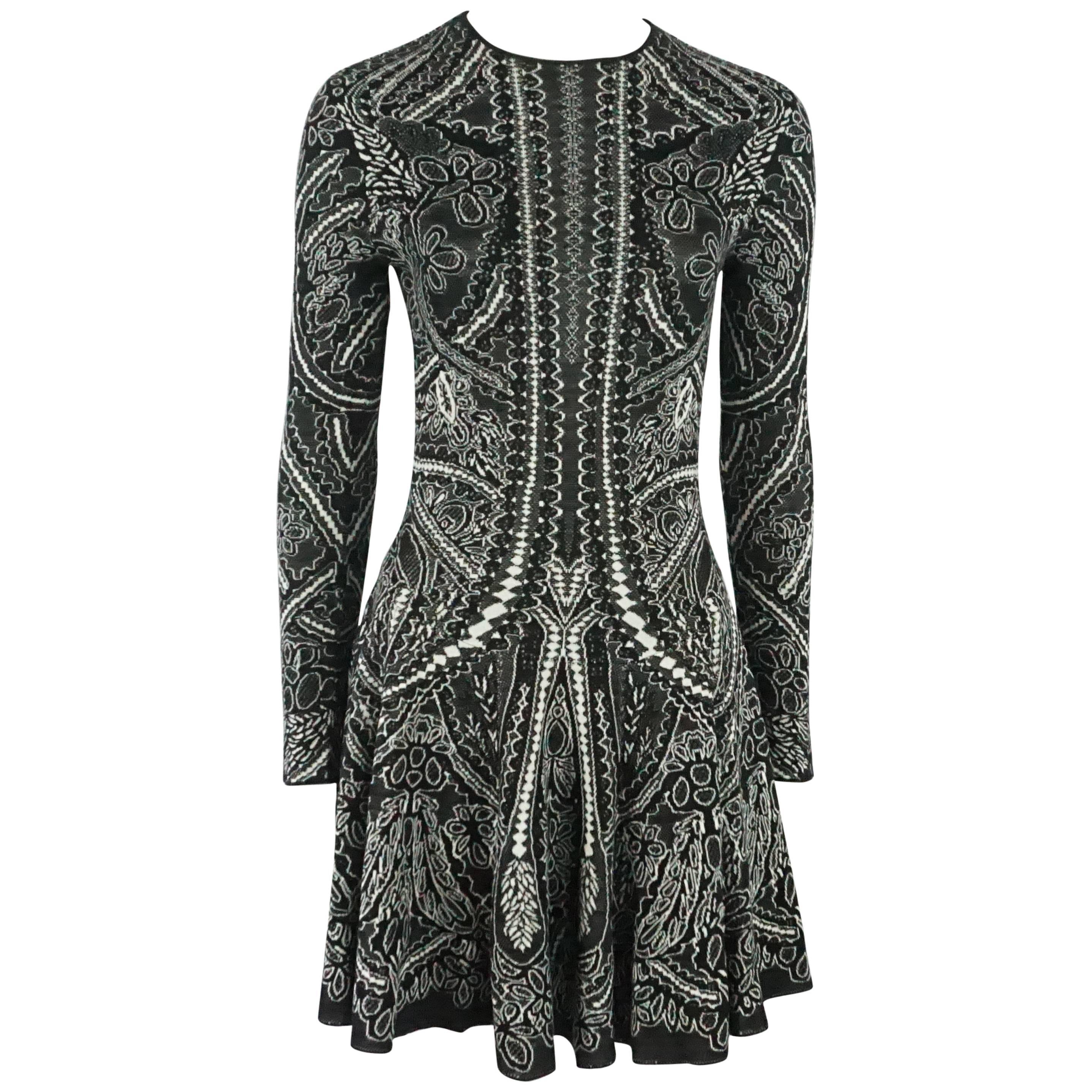 Alexander McQueen Black and Ivory Patterned Silk Knit Dress - Small
