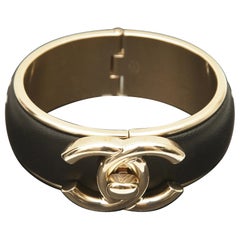 CHANEL Black Leather Cuff Bracelet Bangle Gold HW CC Turnlock Wider 21S 2021