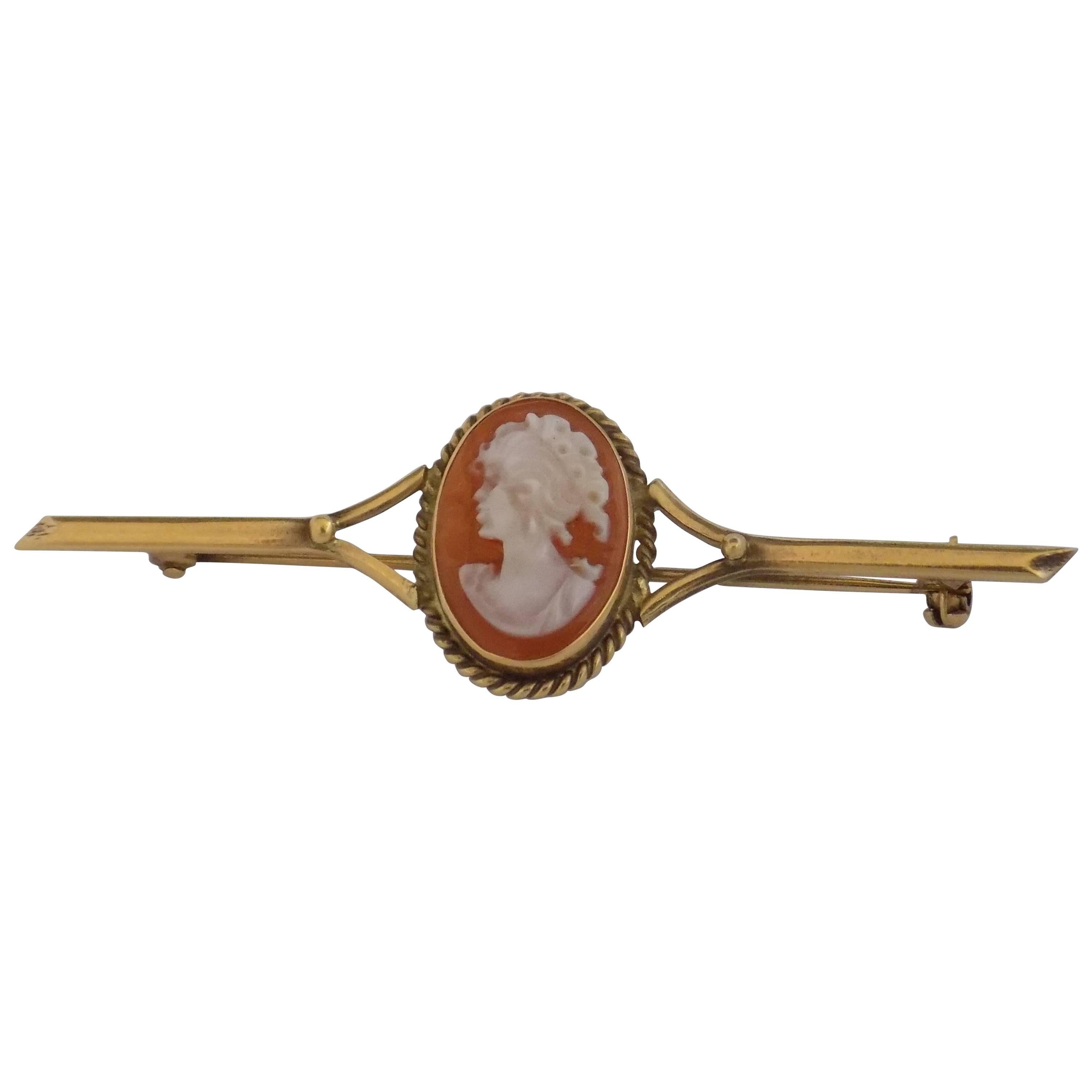18kt Gold Cammeo Pin Brooch For Sale