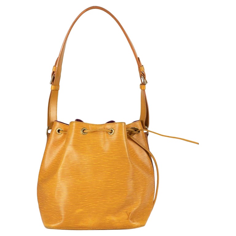 Louis Vuitton Womens Bucket Bags 2023 Cruise, Black