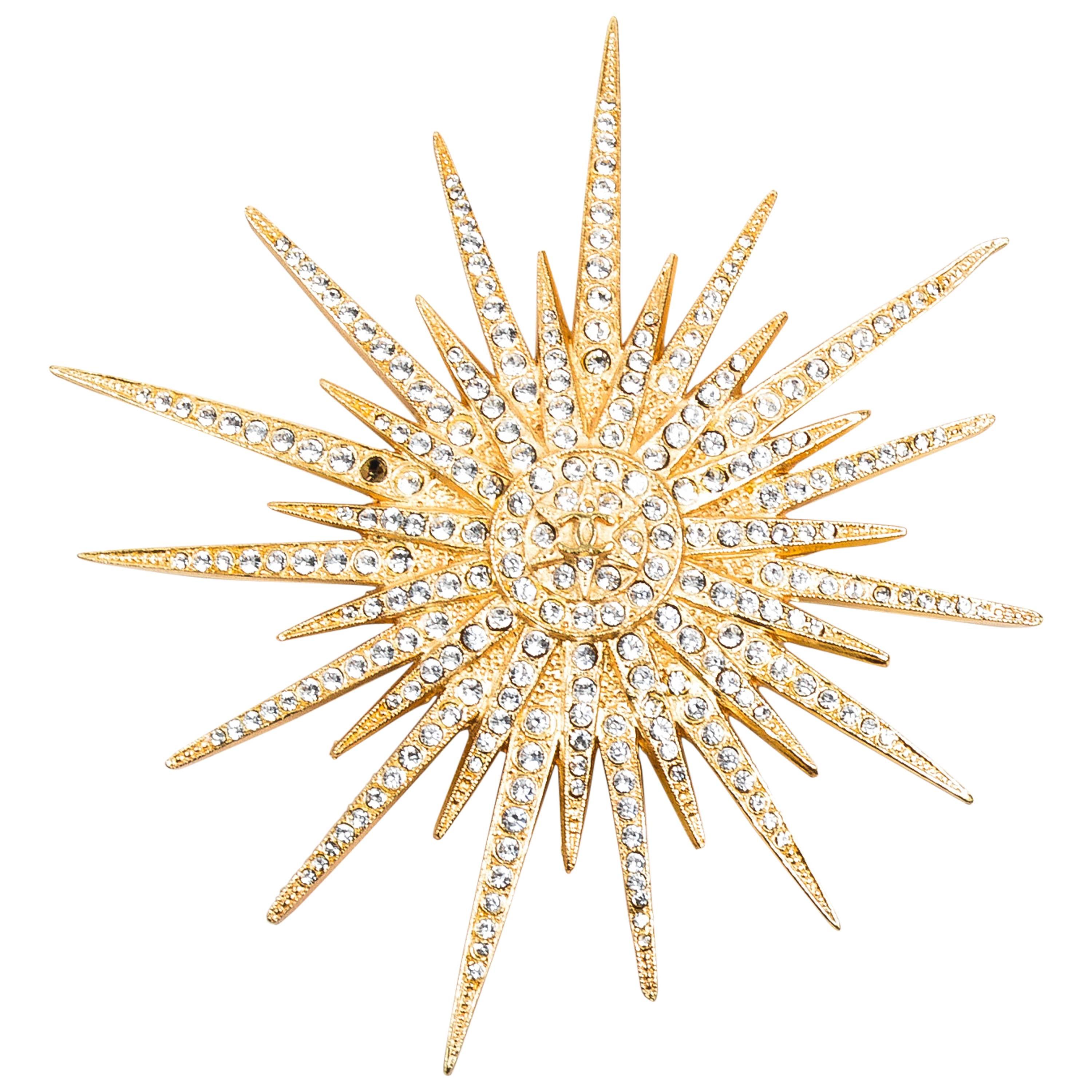 Chanel 01P Gold Tone Rhinestone Crystal 'CC' Logo Spiked Starburst Pin Brooch For Sale