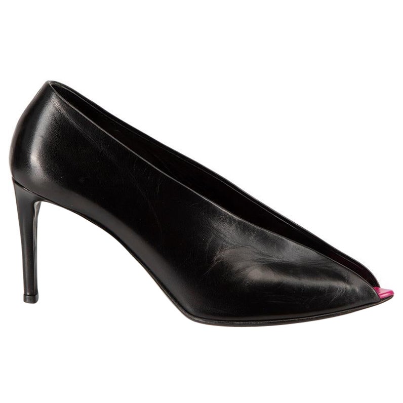 Black Leather Peep-Toe Heels Size IT 39.5 For Sale