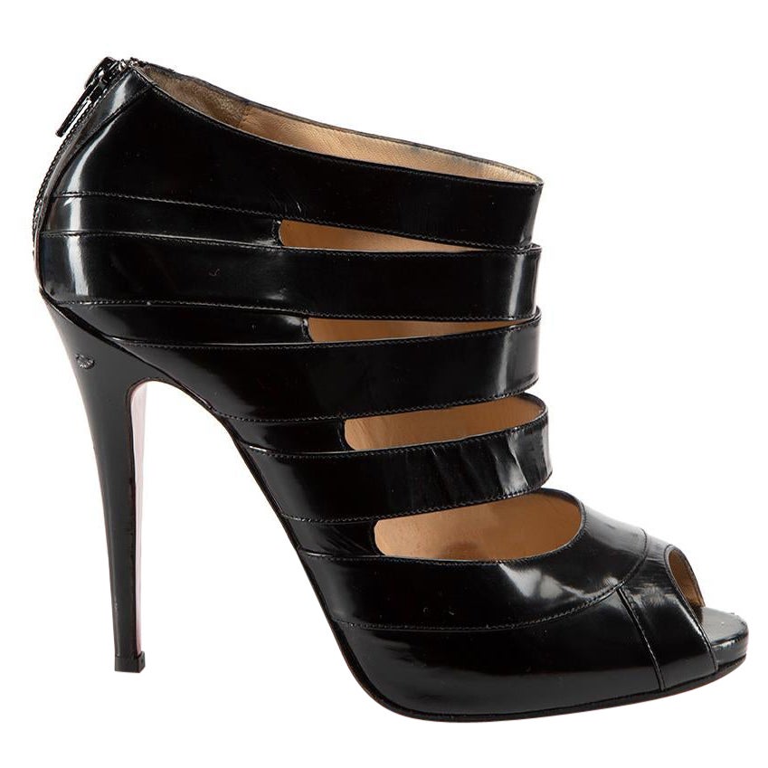 Black Patent Strap Detail Peep Toe Heels Size IT 39 For Sale