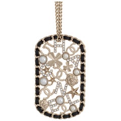 Chanel Collier pendentif étoile de trèfle en mosaïque avec logo CC 23 pouces, c2020