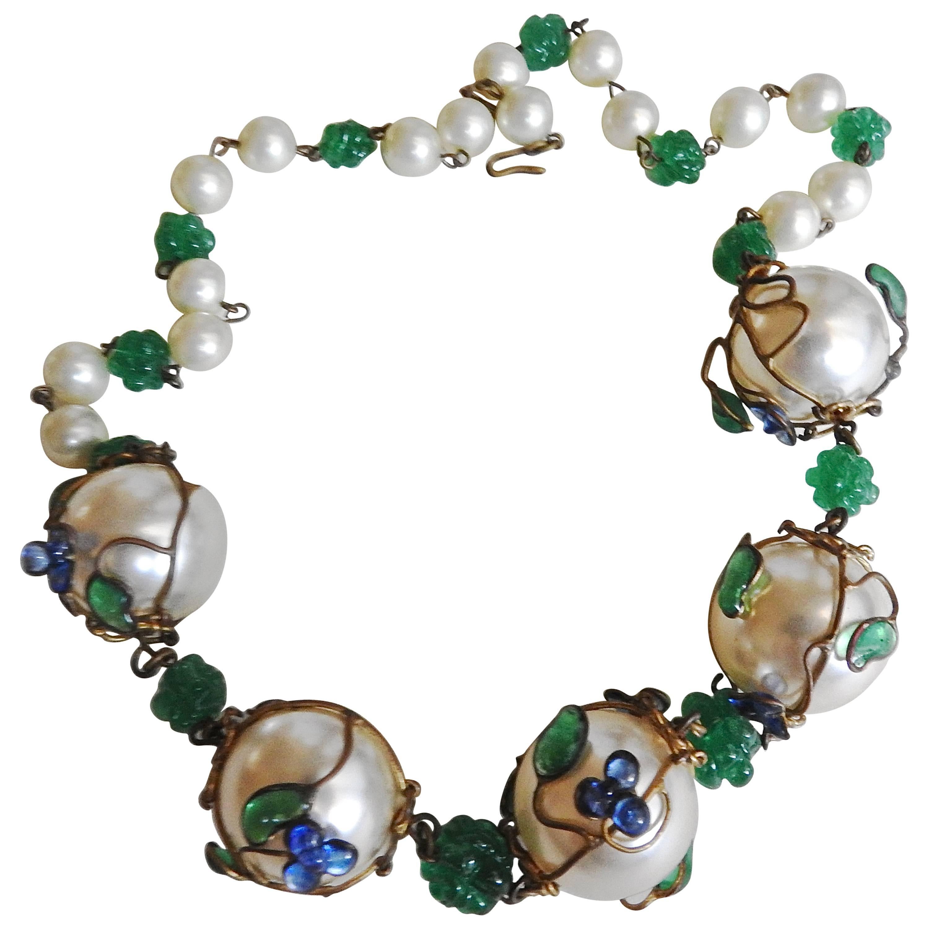 VINTAGE ✿*ﾟ Chanel 30
s Pâte de verre Gripoix flower LARGE pearl necklace For Sale