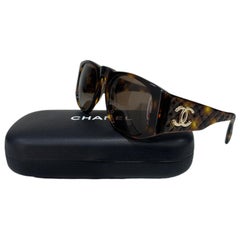 Chanel Occhiali Da Sole Tartarugati
