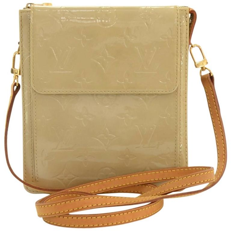 Louis Vuitton Mott Beige Vernis Leather Shoulder Bag at 1stDibs