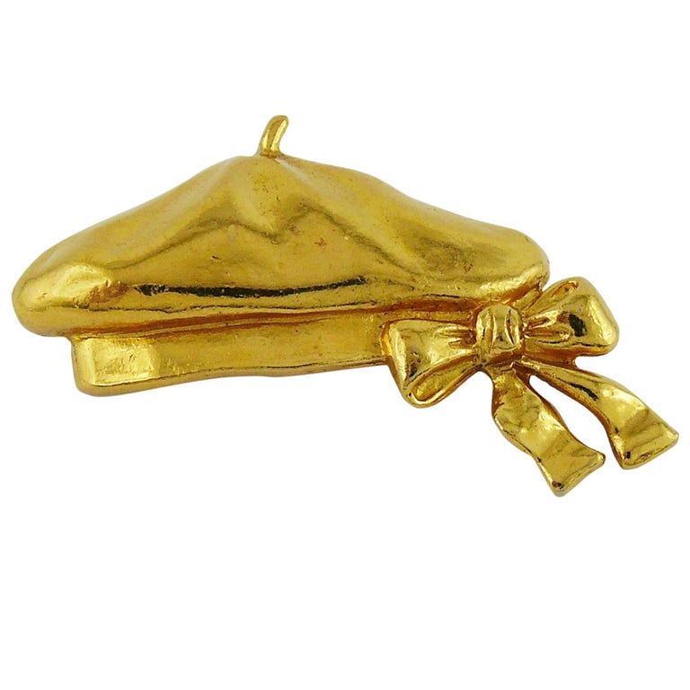 CHANEL Beret Hat Brooch Gold 99036