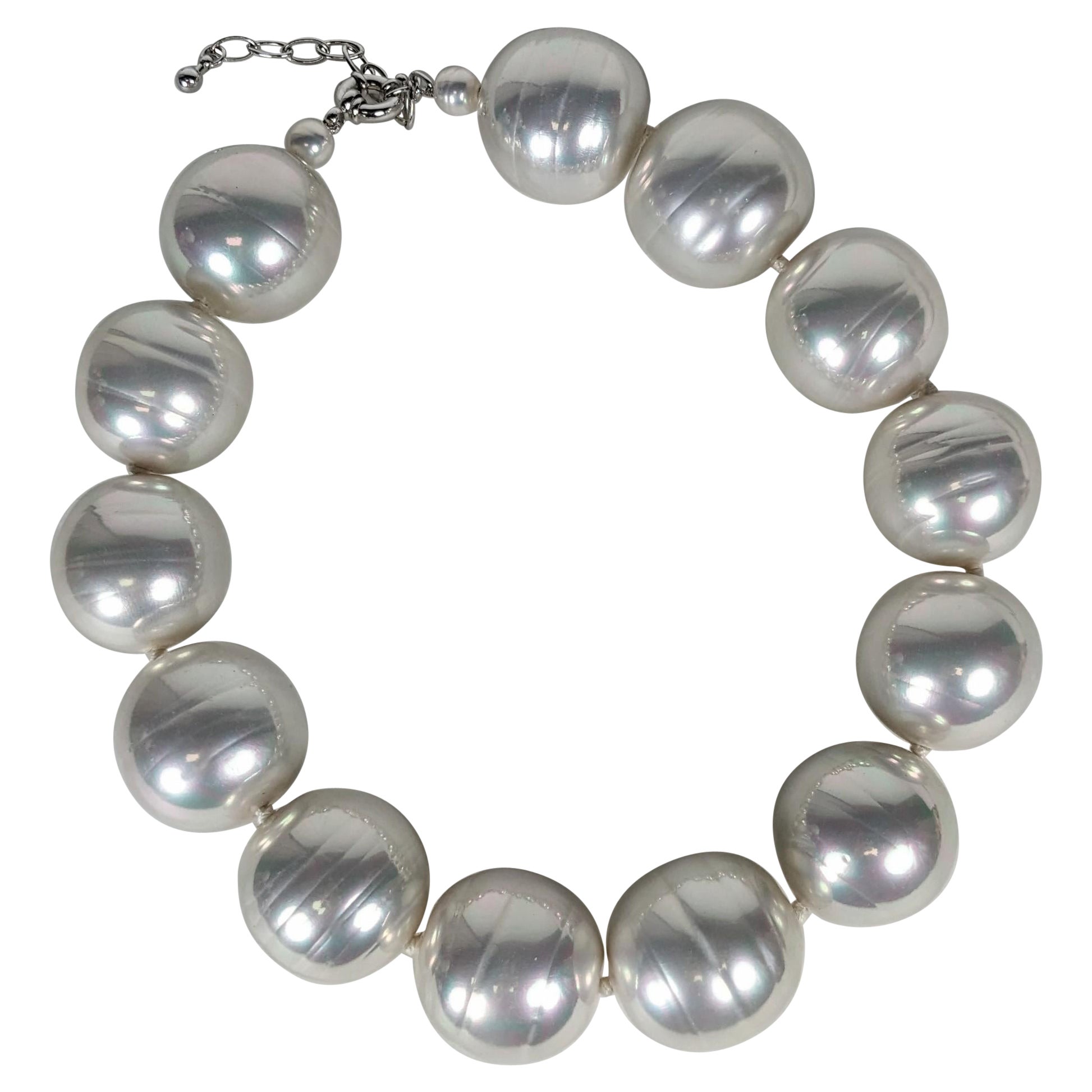 Faux perles baroques surdimensionnées en vente