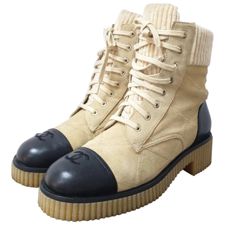 Black Combat Boots - 43 For Sale on 1stDibs
