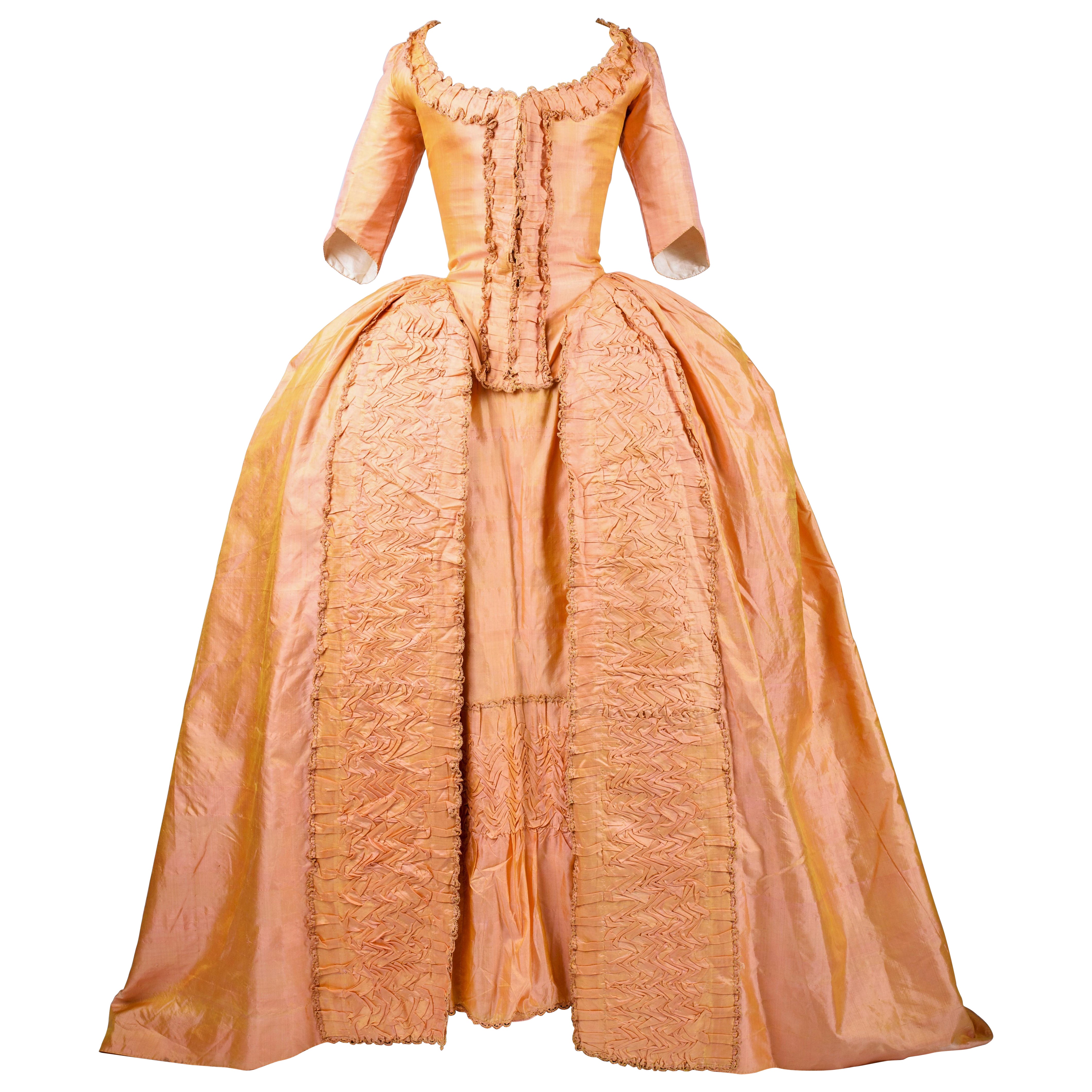 A sack-back gown in changing taffeta Florence silk - French Circa 1785